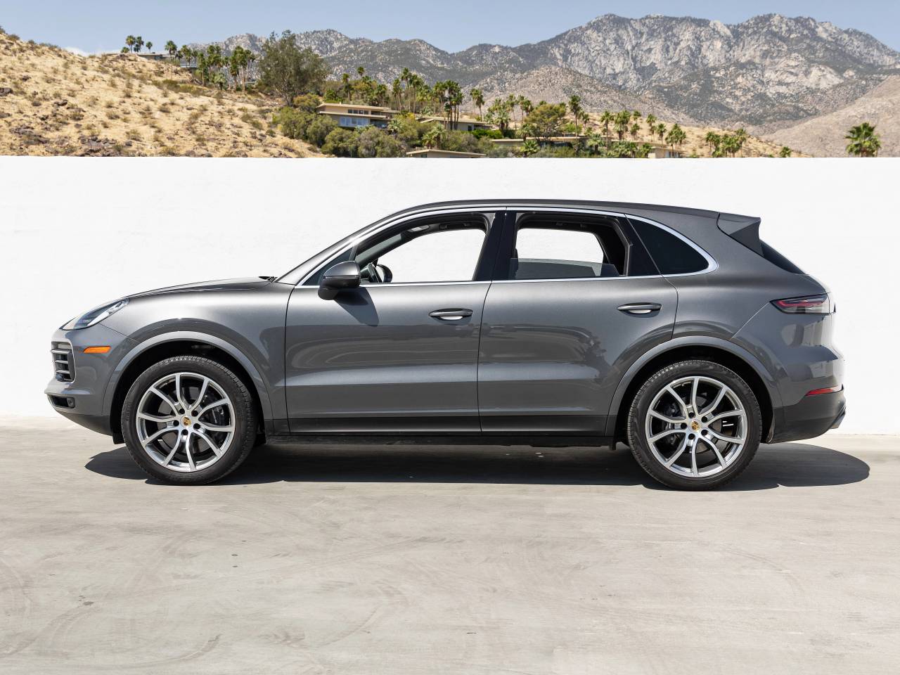 2023 Porsche Cayenne Base