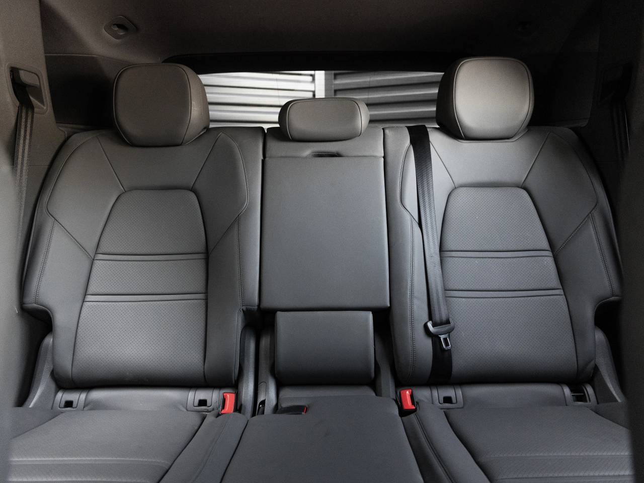 2023 Porsche Cayenne Base