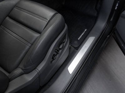 2023 Porsche Cayenne Base