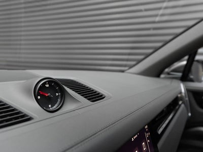 2023 Porsche Cayenne Base