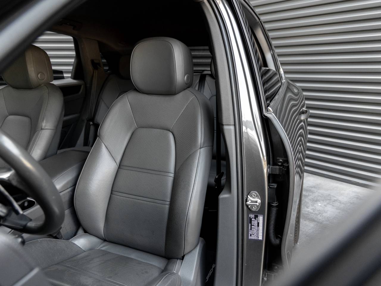2023 Porsche Cayenne Base
