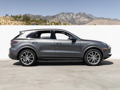 2023 Porsche Cayenne Base