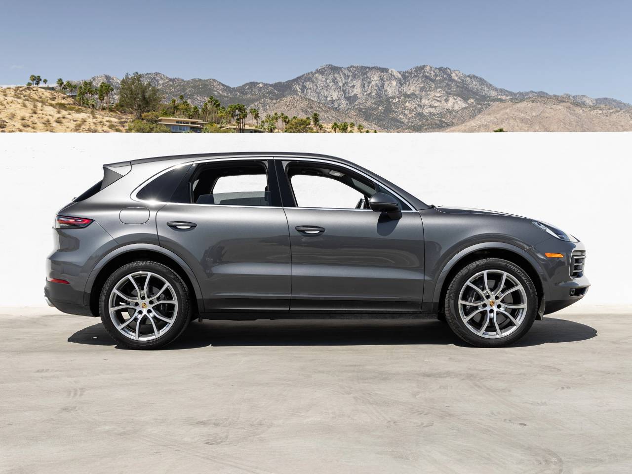 2023 Porsche Cayenne Base