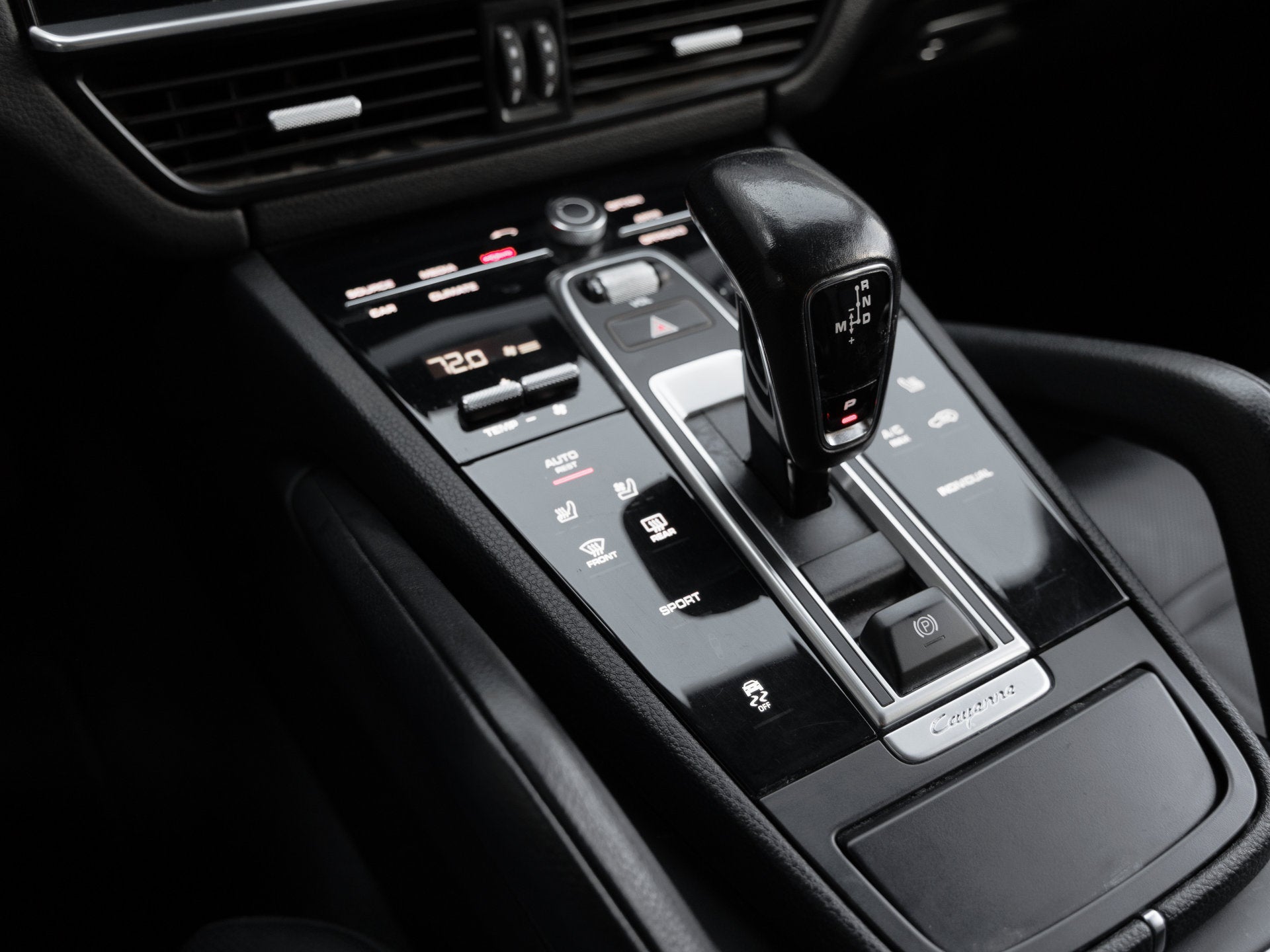 2023 Porsche Cayenne Cayenne Platinum Edition