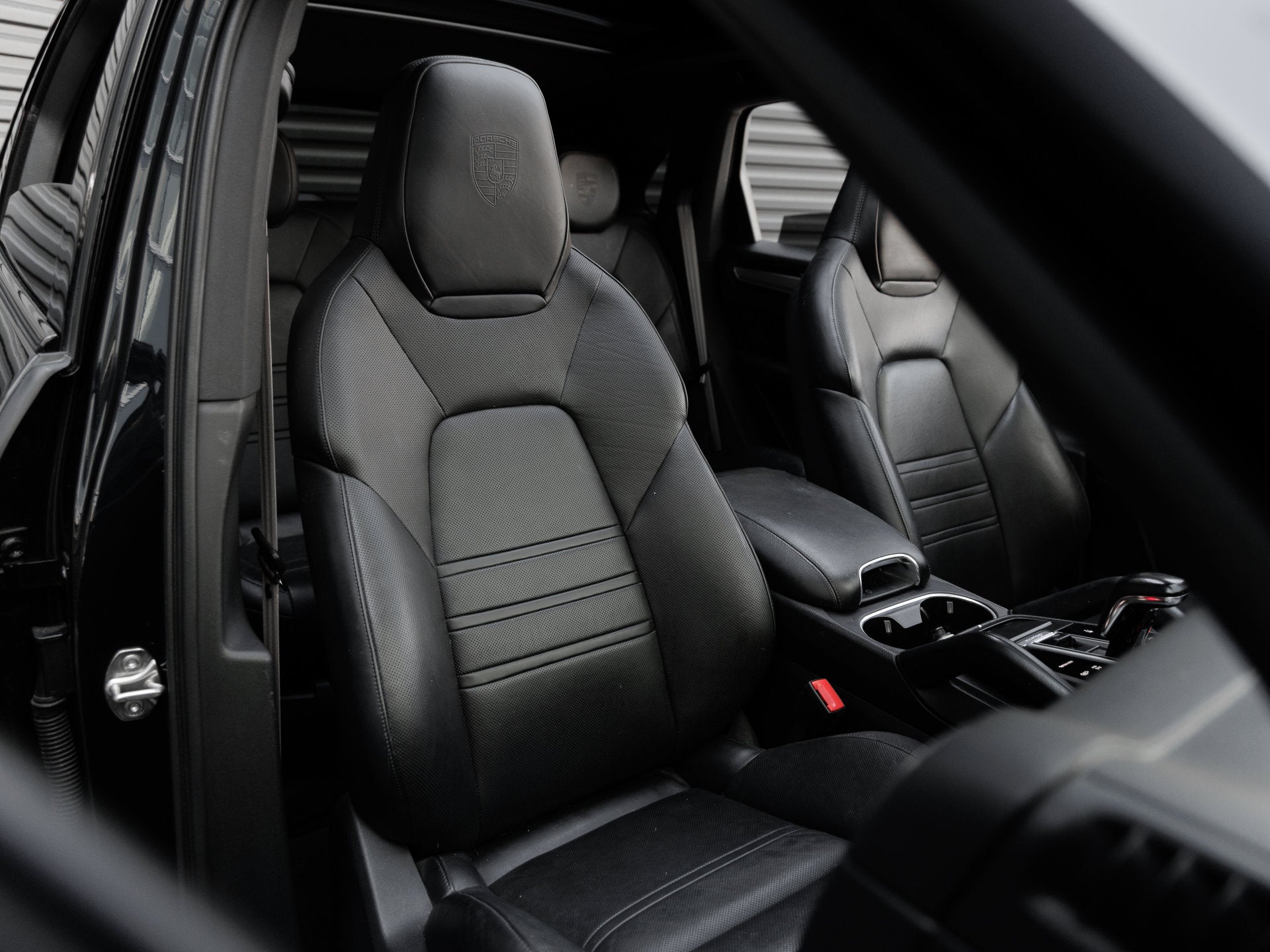 2023 Porsche Cayenne Cayenne Platinum Edition