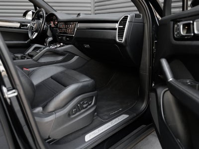 2023 Porsche Cayenne Cayenne Platinum Edition