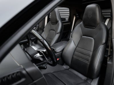 2023 Porsche Cayenne Cayenne Platinum Edition