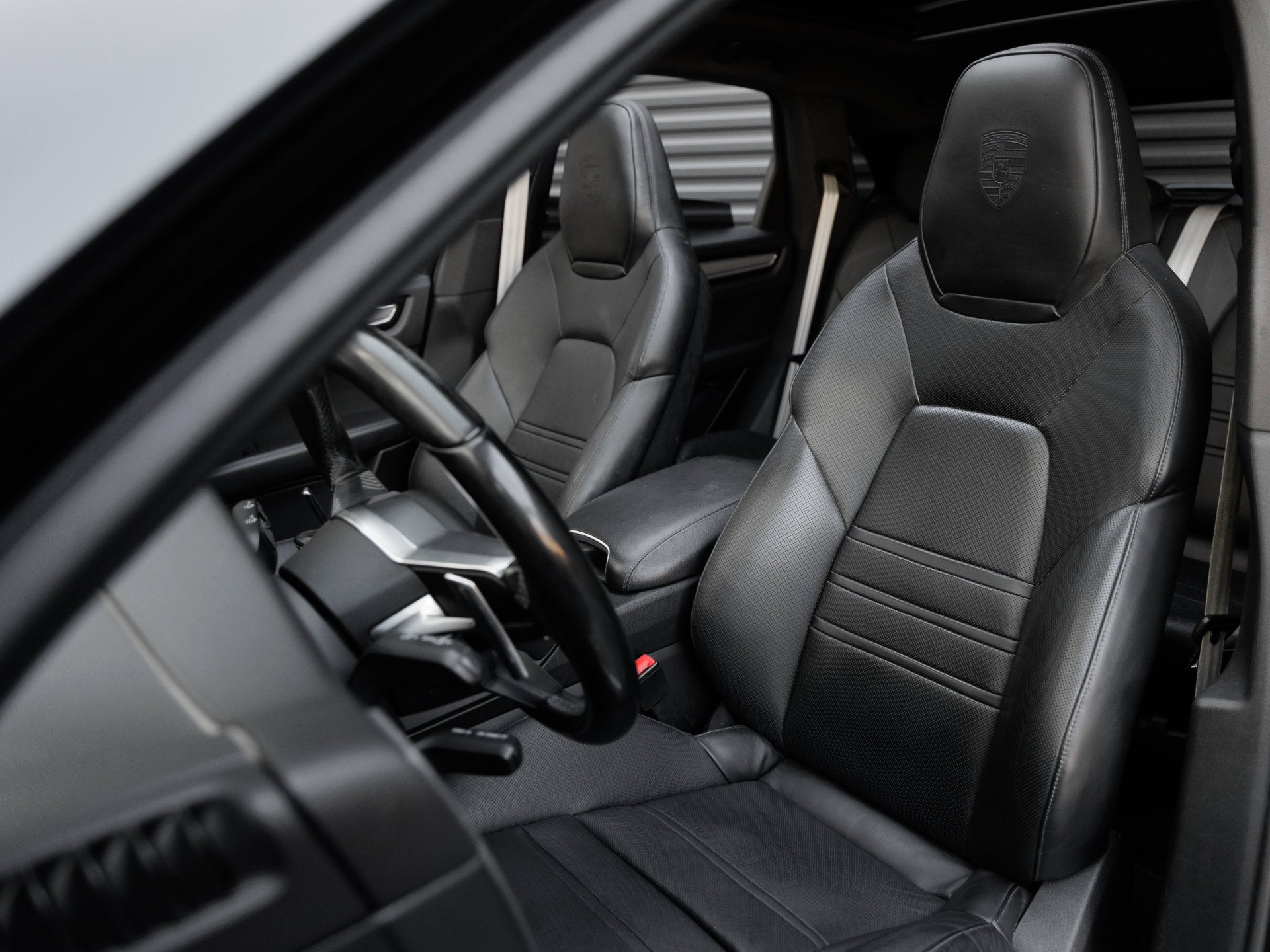 2023 Porsche Cayenne Cayenne Platinum Edition
