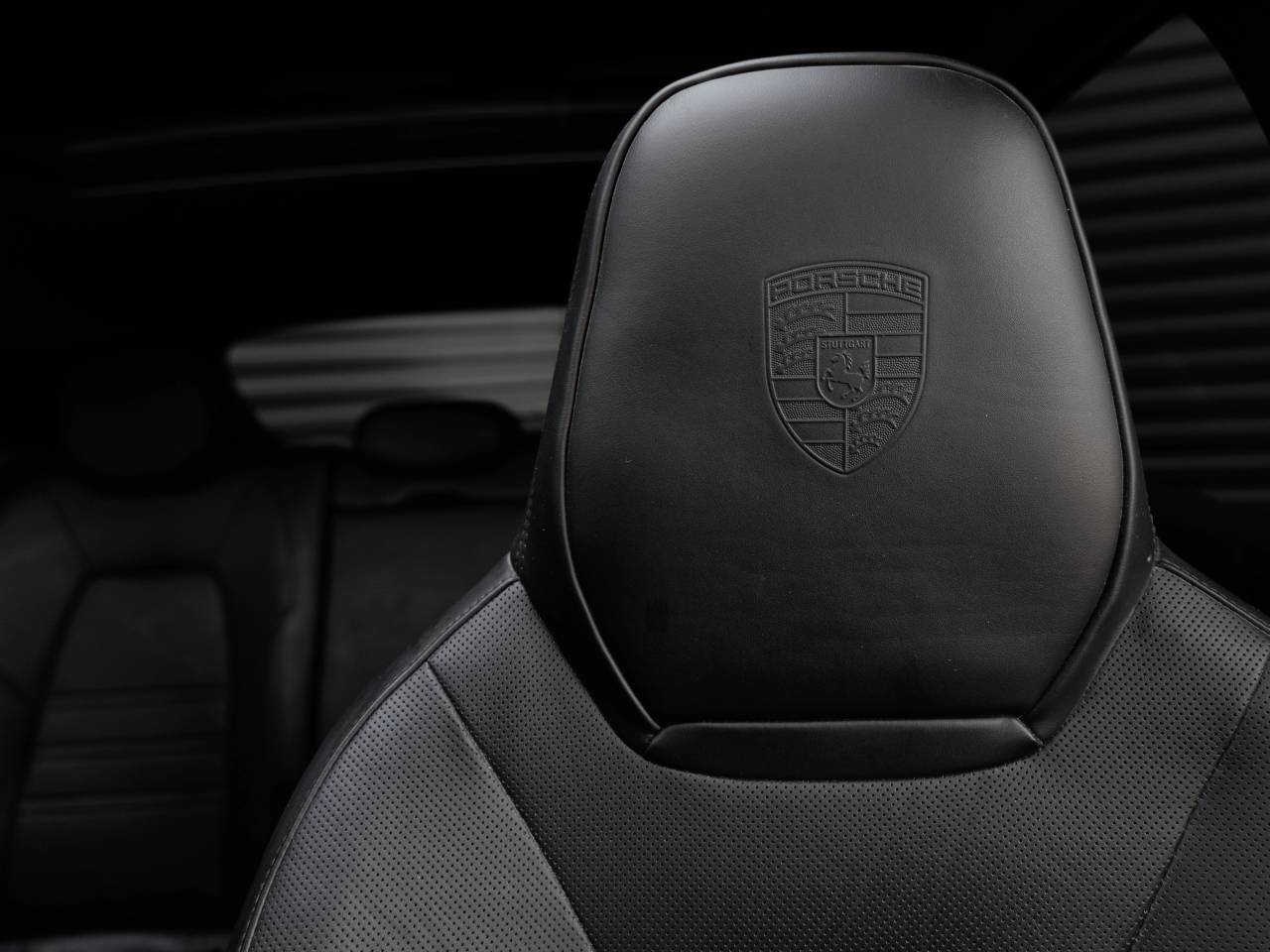 2023 Porsche Cayenne Cayenne Platinum Edition