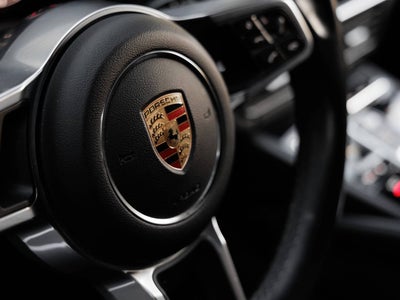 2023 Porsche Cayenne Cayenne Platinum Edition
