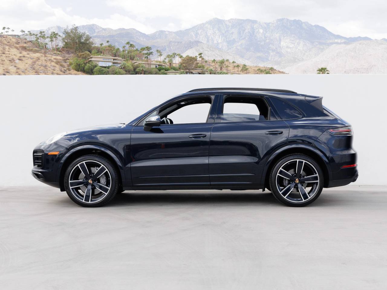 2023 Porsche Cayenne Cayenne Platinum Edition