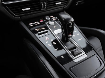 2023 Porsche Cayenne Cayenne Platinum Edition