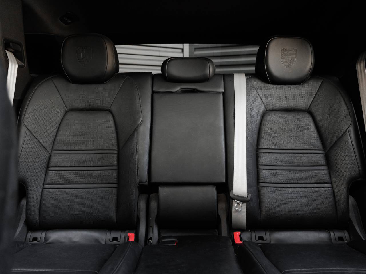 2023 Porsche Cayenne Cayenne Platinum Edition