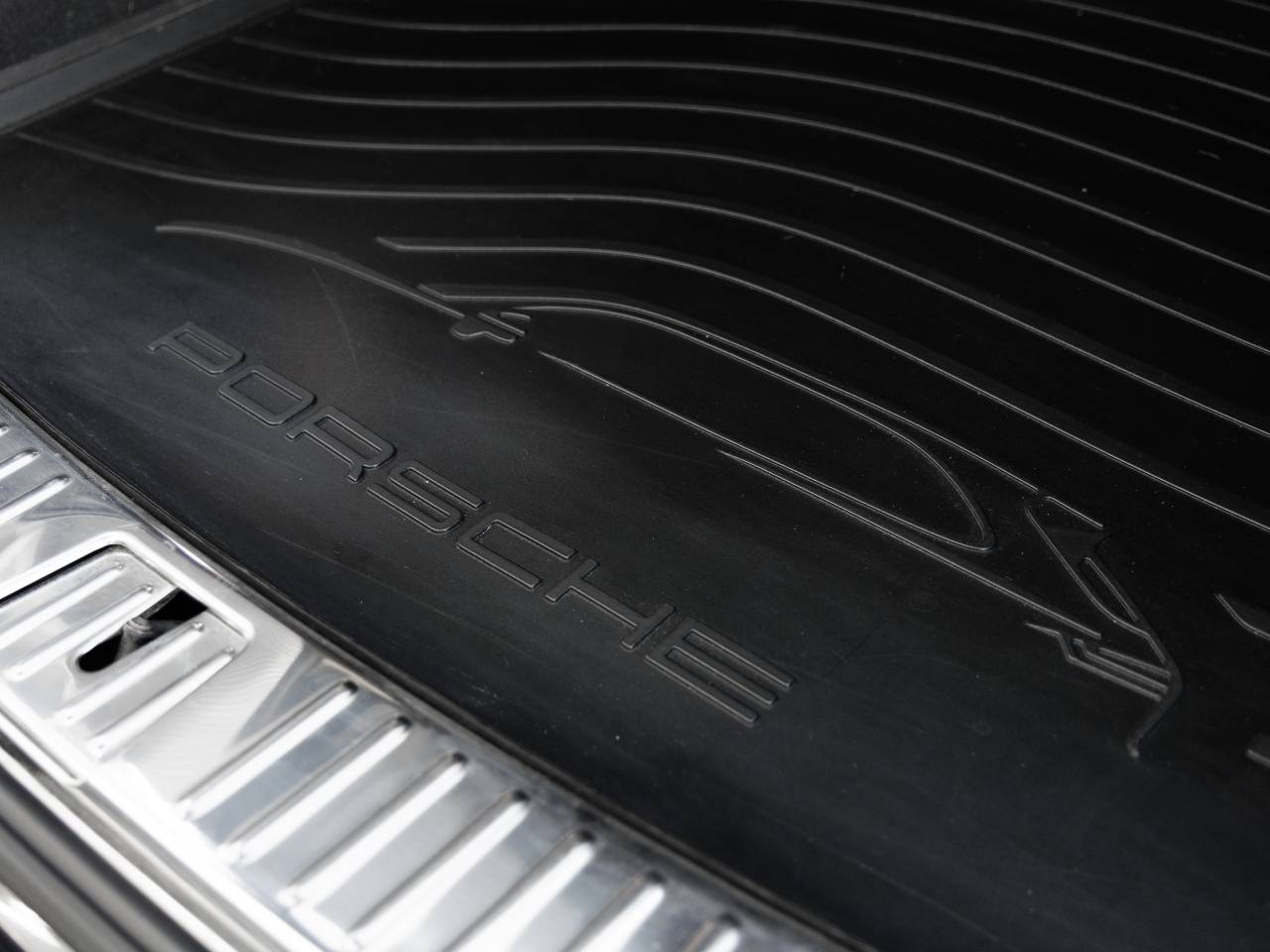 2023 Porsche Cayenne Cayenne Platinum Edition