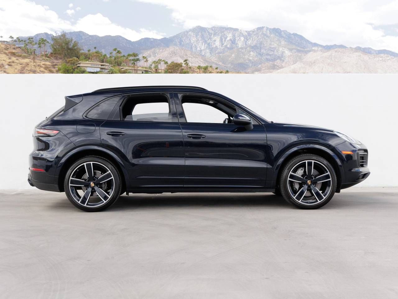 2023 Porsche Cayenne Cayenne Platinum Edition