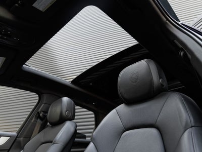 2025 Porsche Cayenne Base