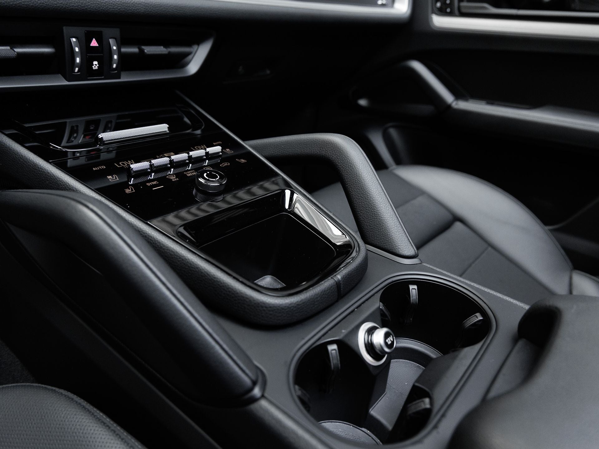 2025 Porsche Cayenne Base