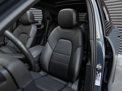 2025 Porsche Cayenne Base