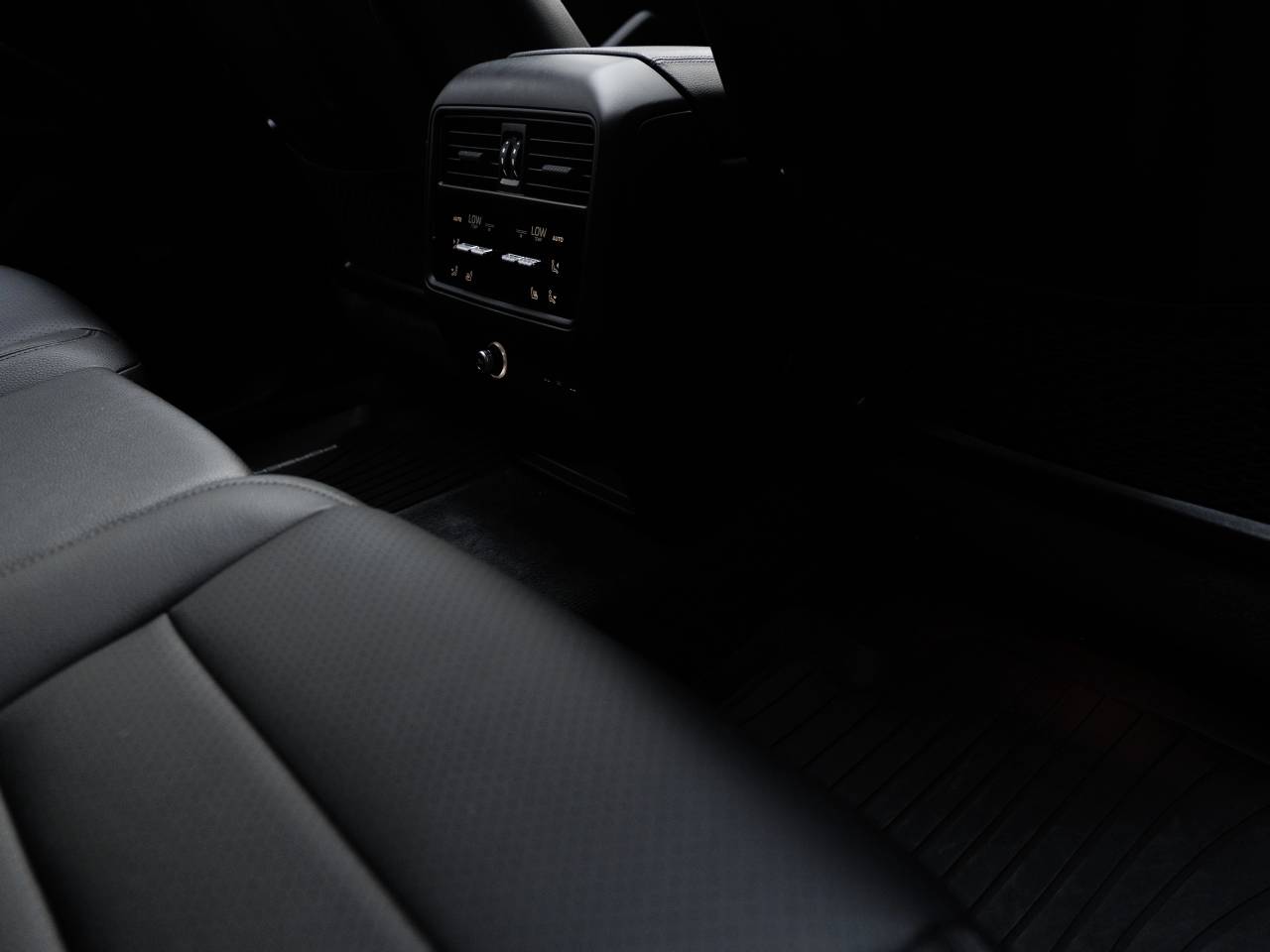 2025 Porsche Cayenne Base