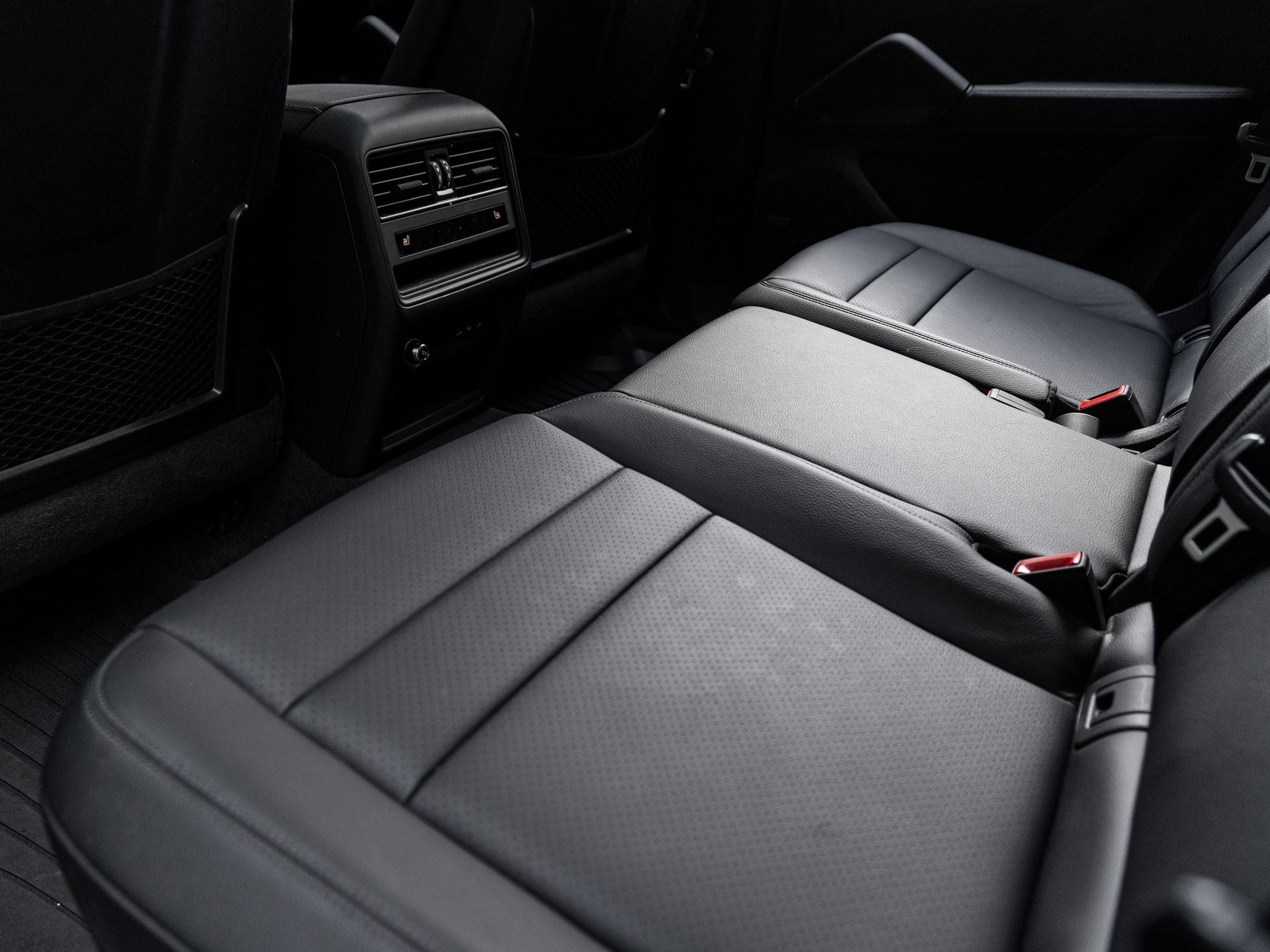 2025 Porsche Cayenne Base