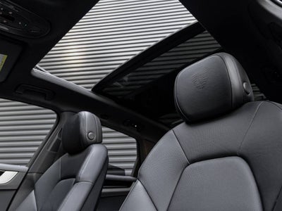 2025 Porsche Cayenne Base