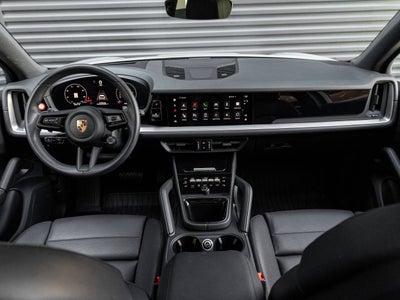 2025 Porsche Cayenne Base