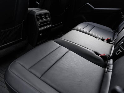 2025 Porsche Cayenne Base