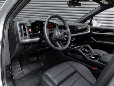 2025 Porsche Cayenne Base
