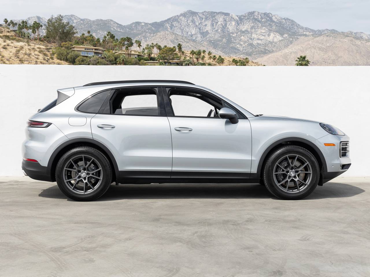 2025 Porsche Cayenne Base