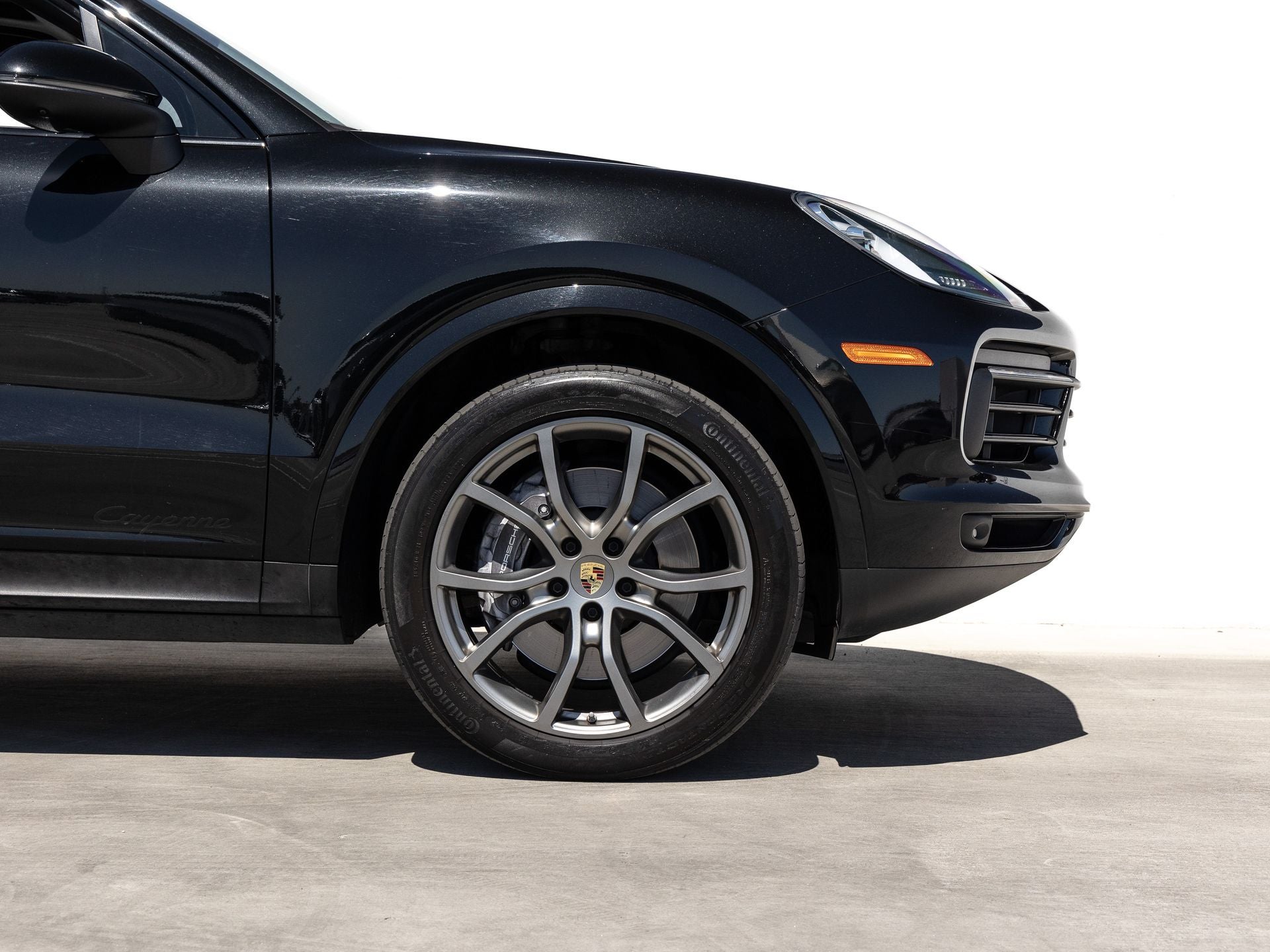 2023 Porsche Cayenne Platinum Edition