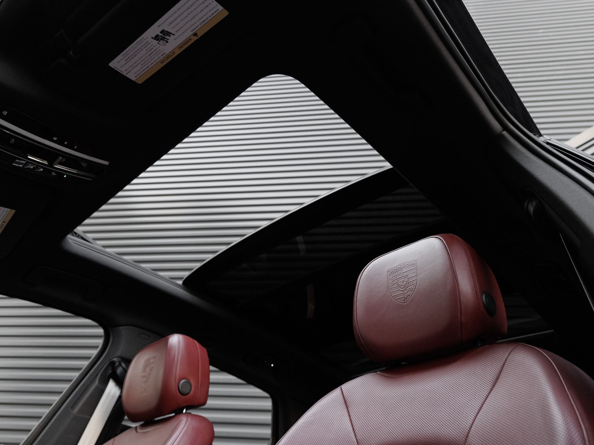 2023 Porsche Cayenne Platinum Edition