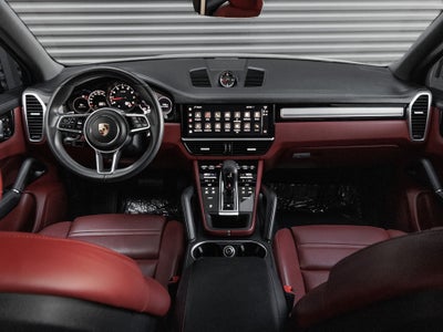 2023 Porsche Cayenne Platinum Edition
