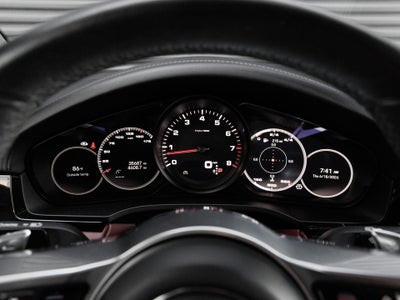 2023 Porsche Cayenne Platinum Edition