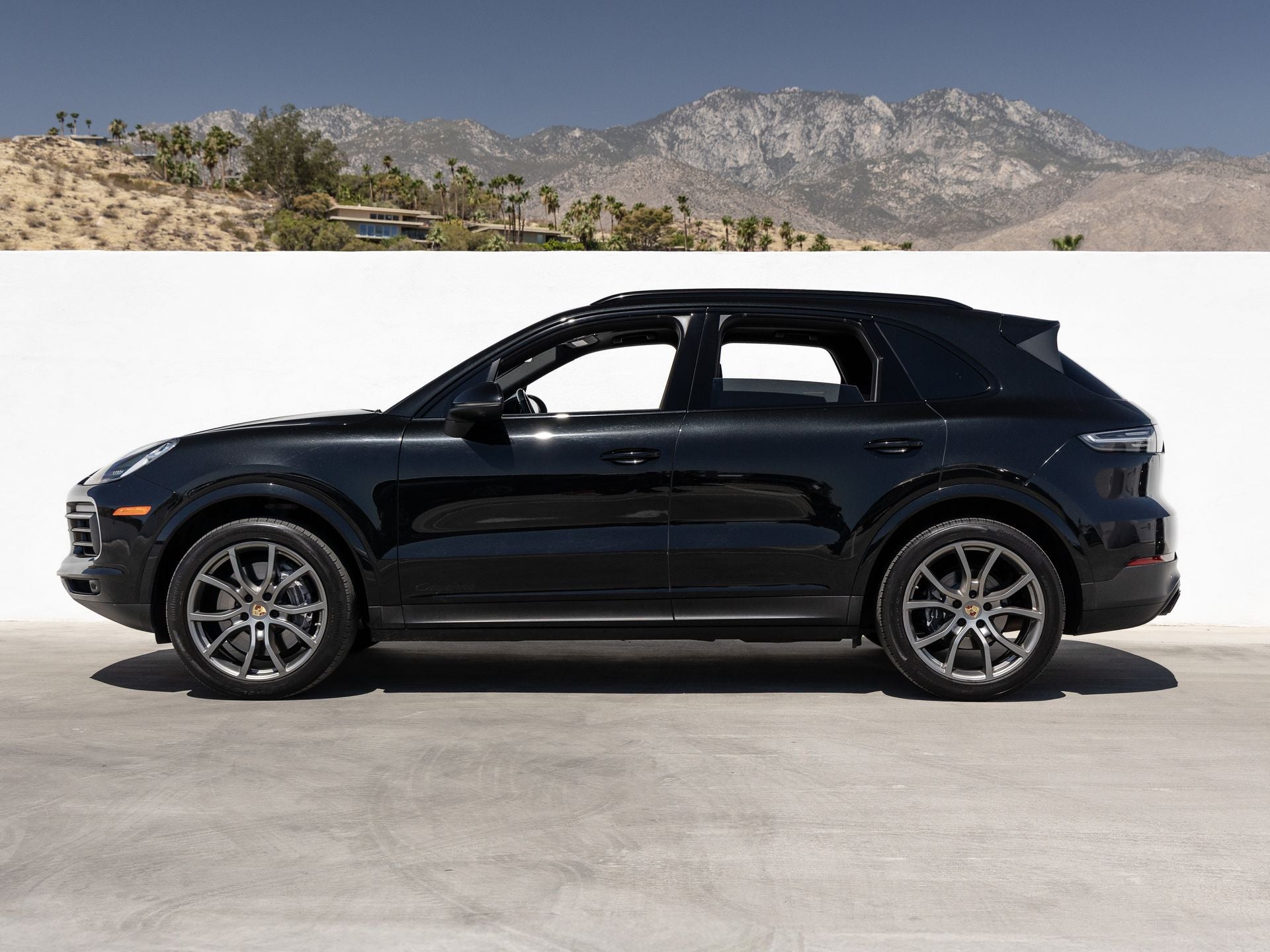 2023 Porsche Cayenne Platinum Edition