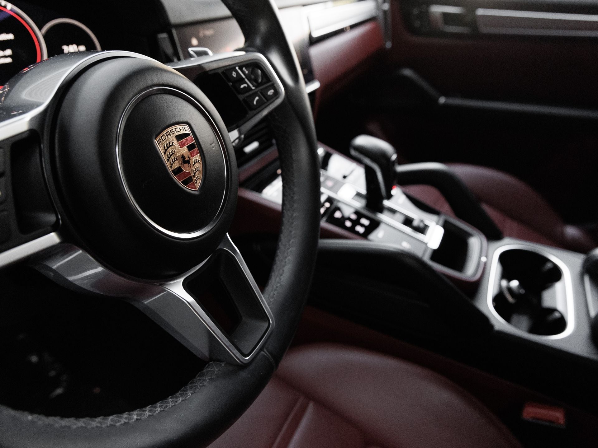 2023 Porsche Cayenne Platinum Edition