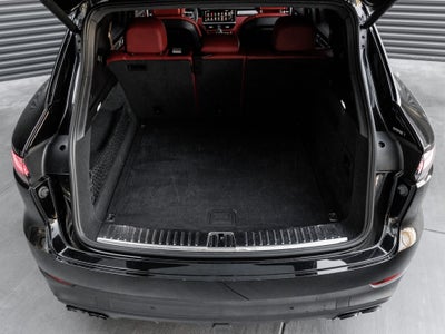 2023 Porsche Cayenne Platinum Edition
