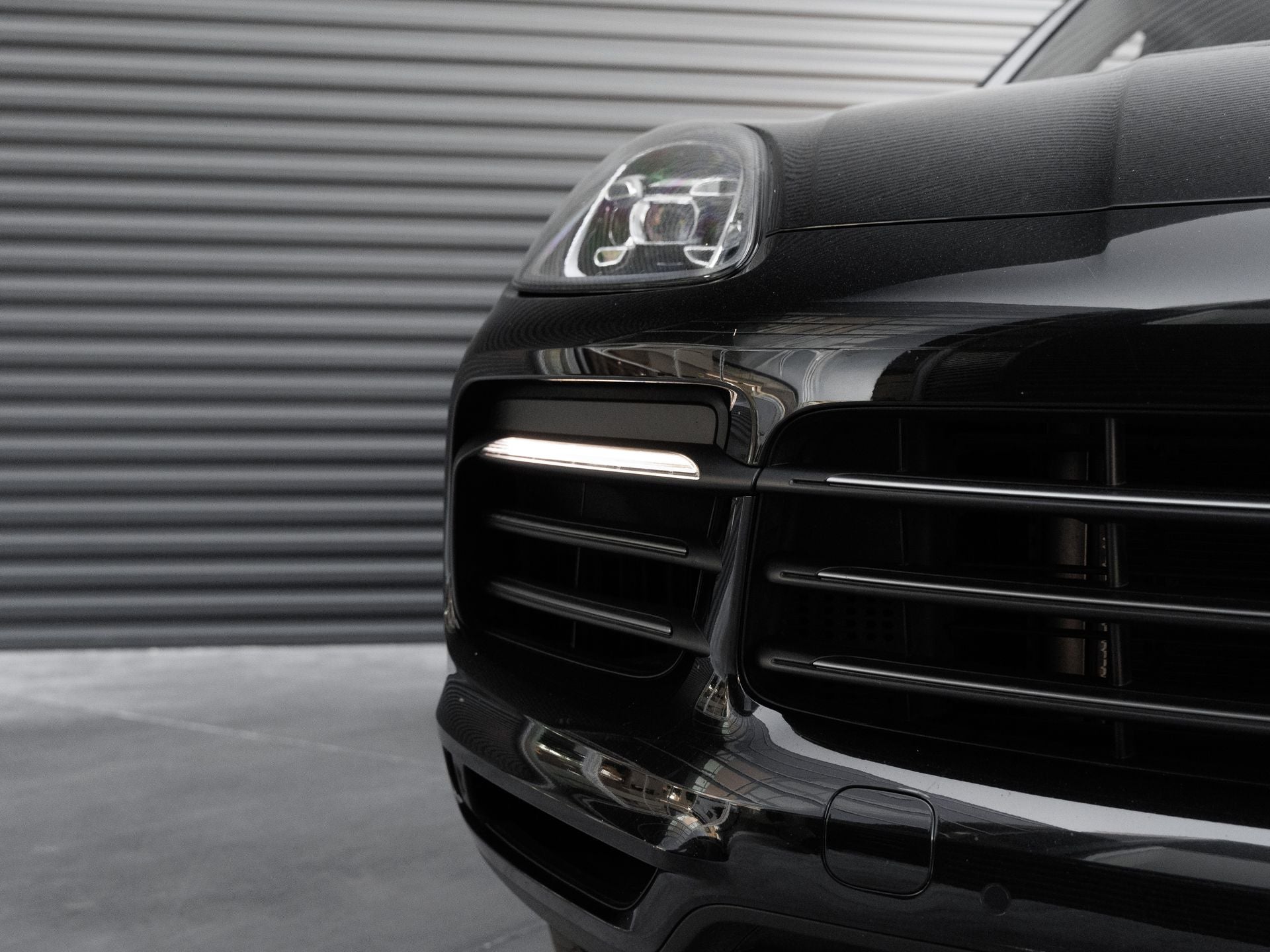 2023 Porsche Cayenne Platinum Edition