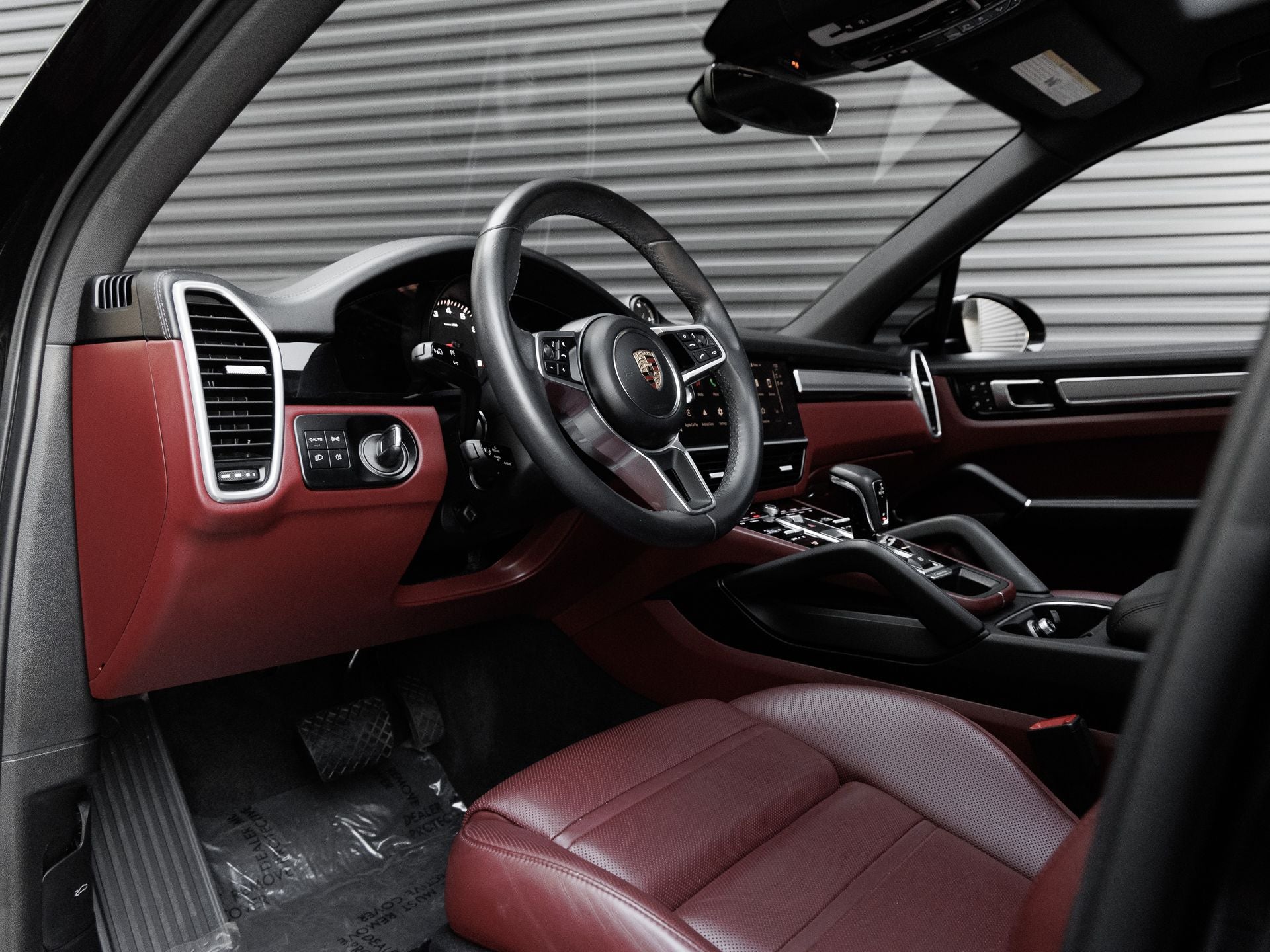 2023 Porsche Cayenne Platinum Edition
