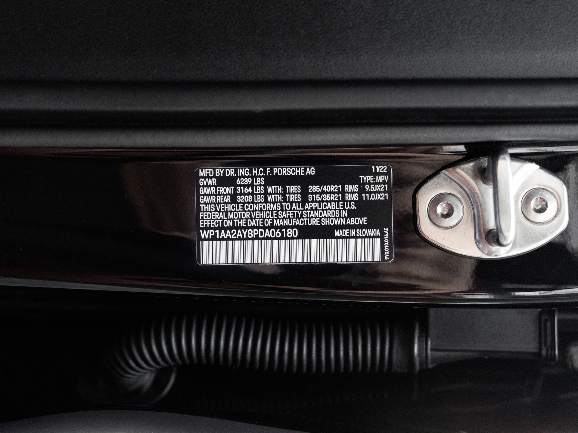 2023 Porsche Cayenne Platinum Edition