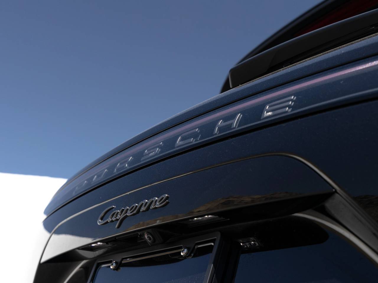 2023 Porsche Cayenne Platinum Edition