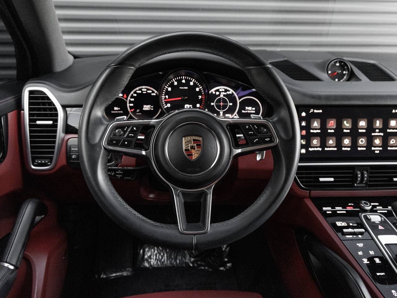 2023 Porsche Cayenne Platinum Edition