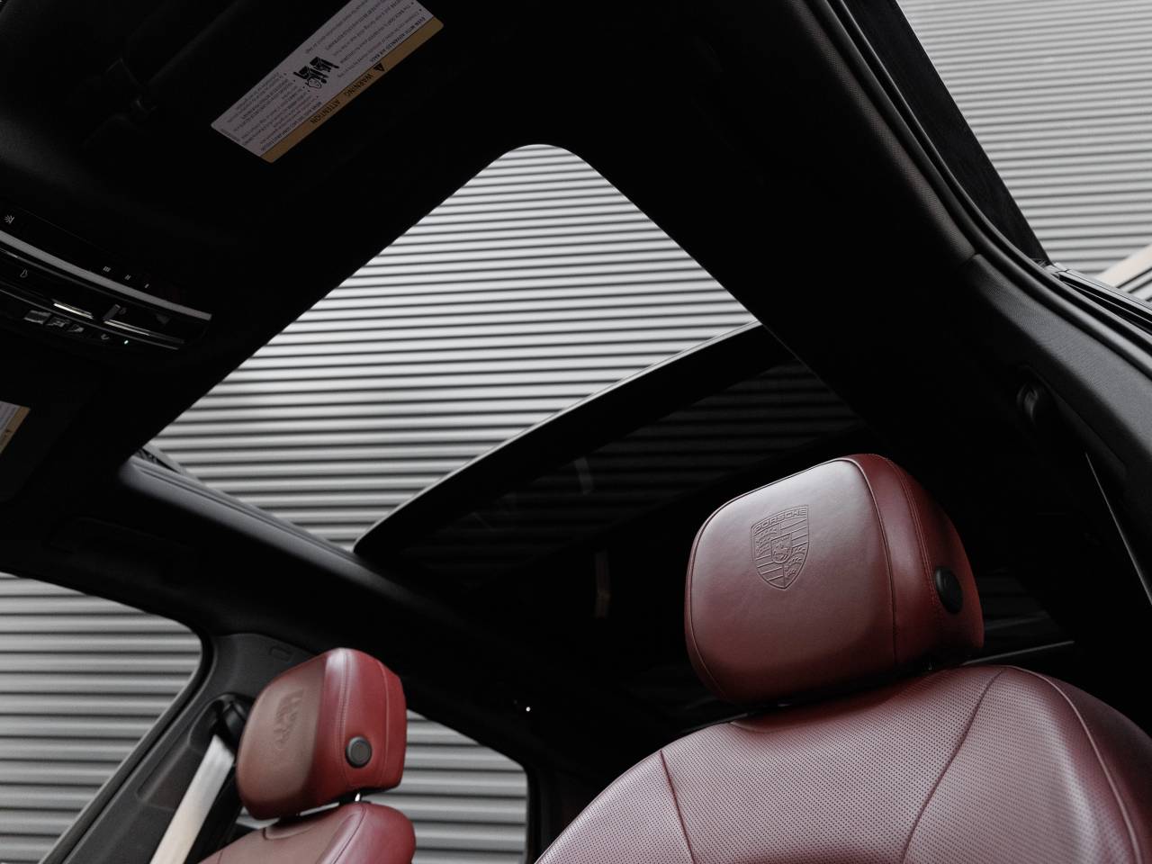 2023 Porsche Cayenne Platinum Edition