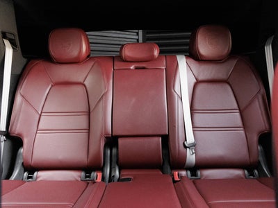2023 Porsche Cayenne Platinum Edition