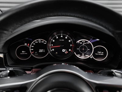 2023 Porsche Cayenne Platinum Edition