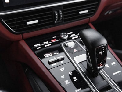 2023 Porsche Cayenne Platinum Edition