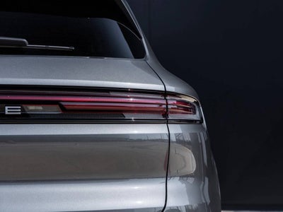 2025 Porsche Cayenne Base