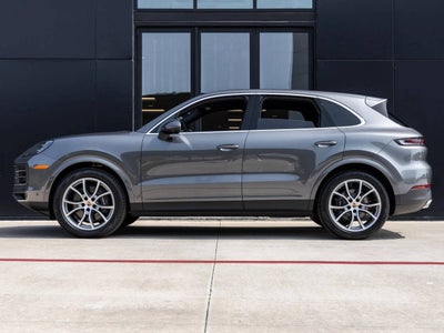 2025 Porsche Cayenne Base