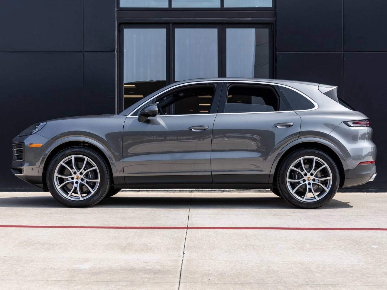 2025 Porsche Cayenne Base