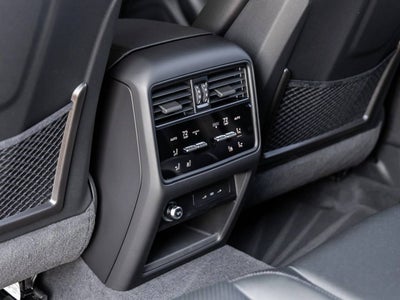 2025 Porsche Cayenne Base