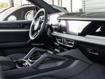 2025 Porsche Cayenne Base